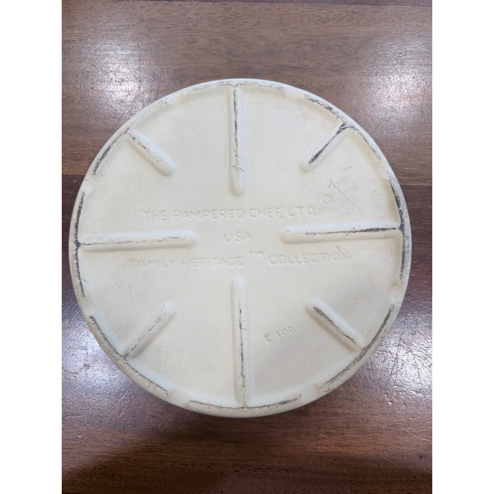 Pampered Chef Family Heritage Collection Stoneware Deep Dish Pie Baker 11" K100